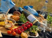 Overture Picnic for Two with Wine